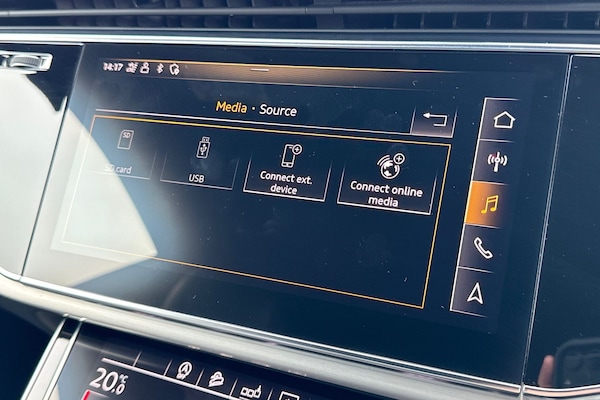 Used Audi Q8 2020 for sale - 76286659: Photo 53
