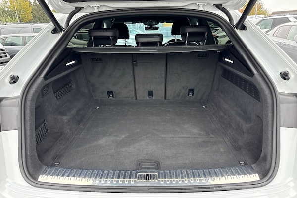 Used Audi Q8 2020 for sale - 76286659: Photo 7