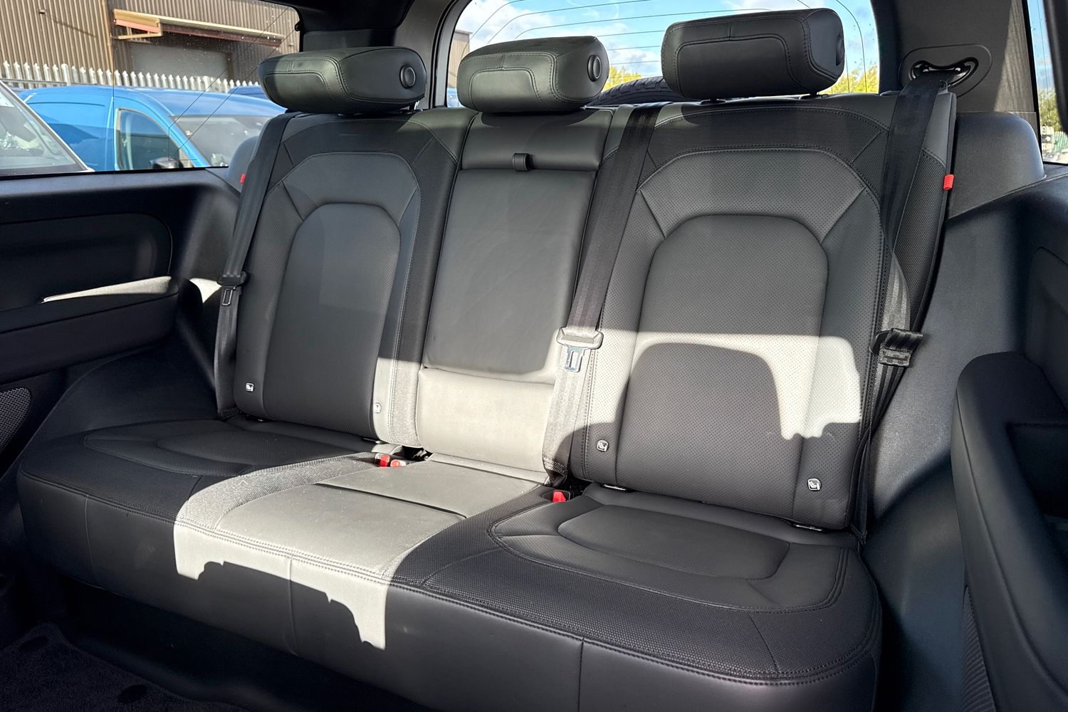 Used Land Rover Defender 90 2023 for sale - 76364499: Photo 19