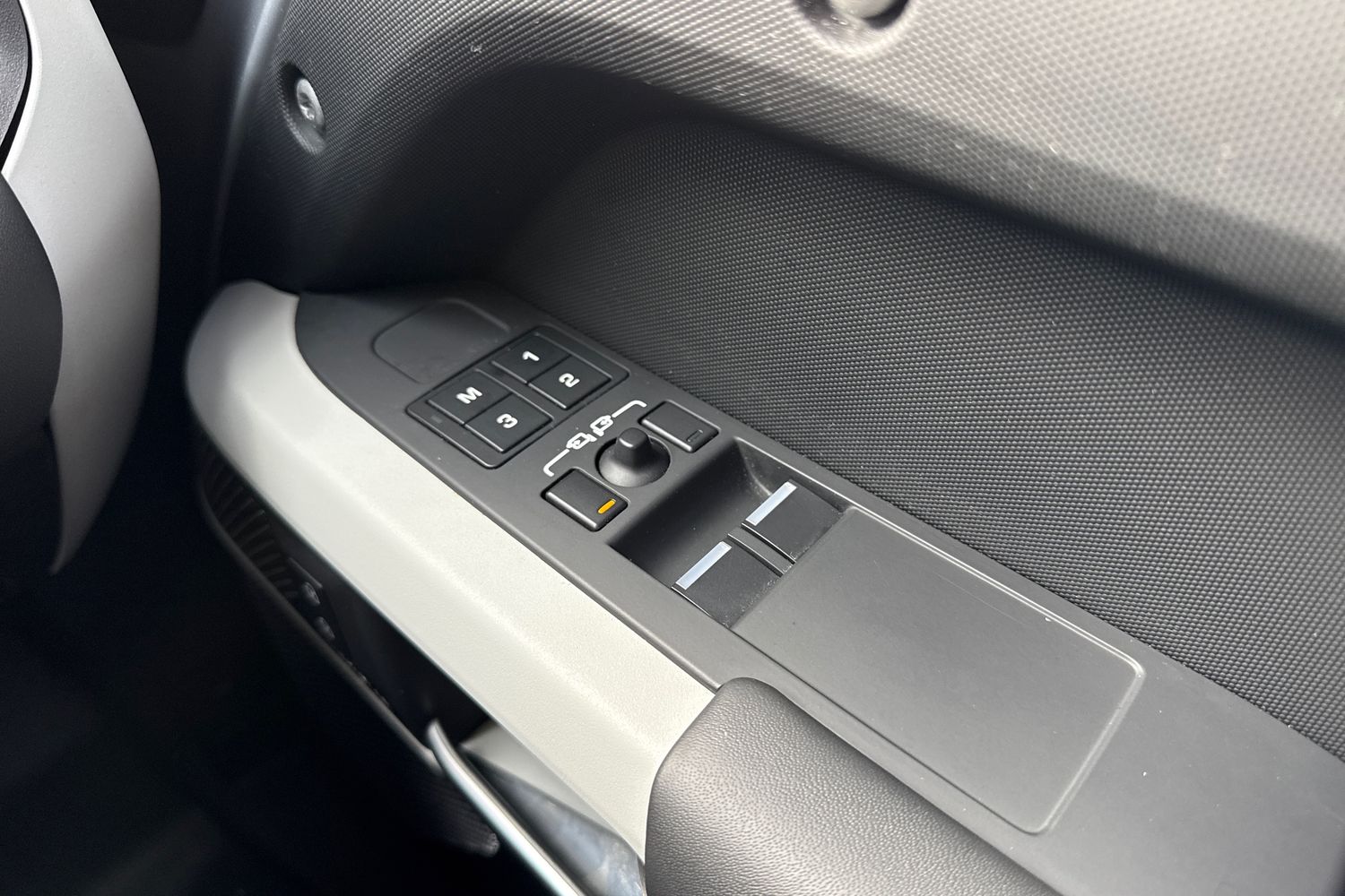 Used Land Rover Defender 90 2023 for sale - 76364499: Photo 21