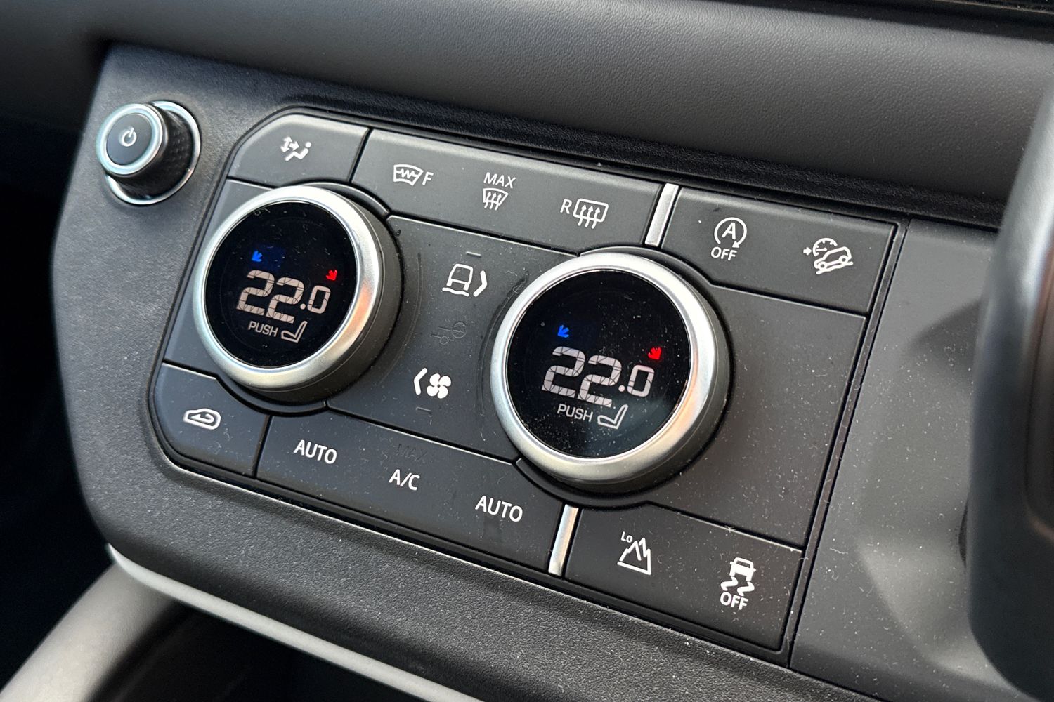 Used Land Rover Defender 90 2023 for sale - 76364499: Photo 22