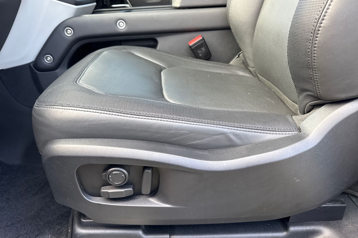 Used Land Rover Defender 90 2023 for sale - 76364499: Photo 39