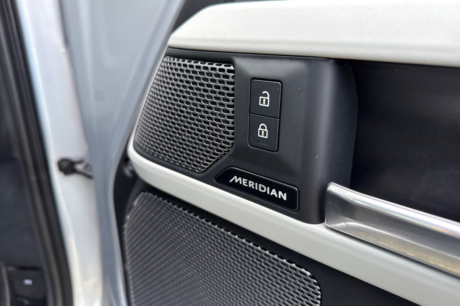 Used Land Rover Defender 90 2023 for sale - 76364499: Photo 40