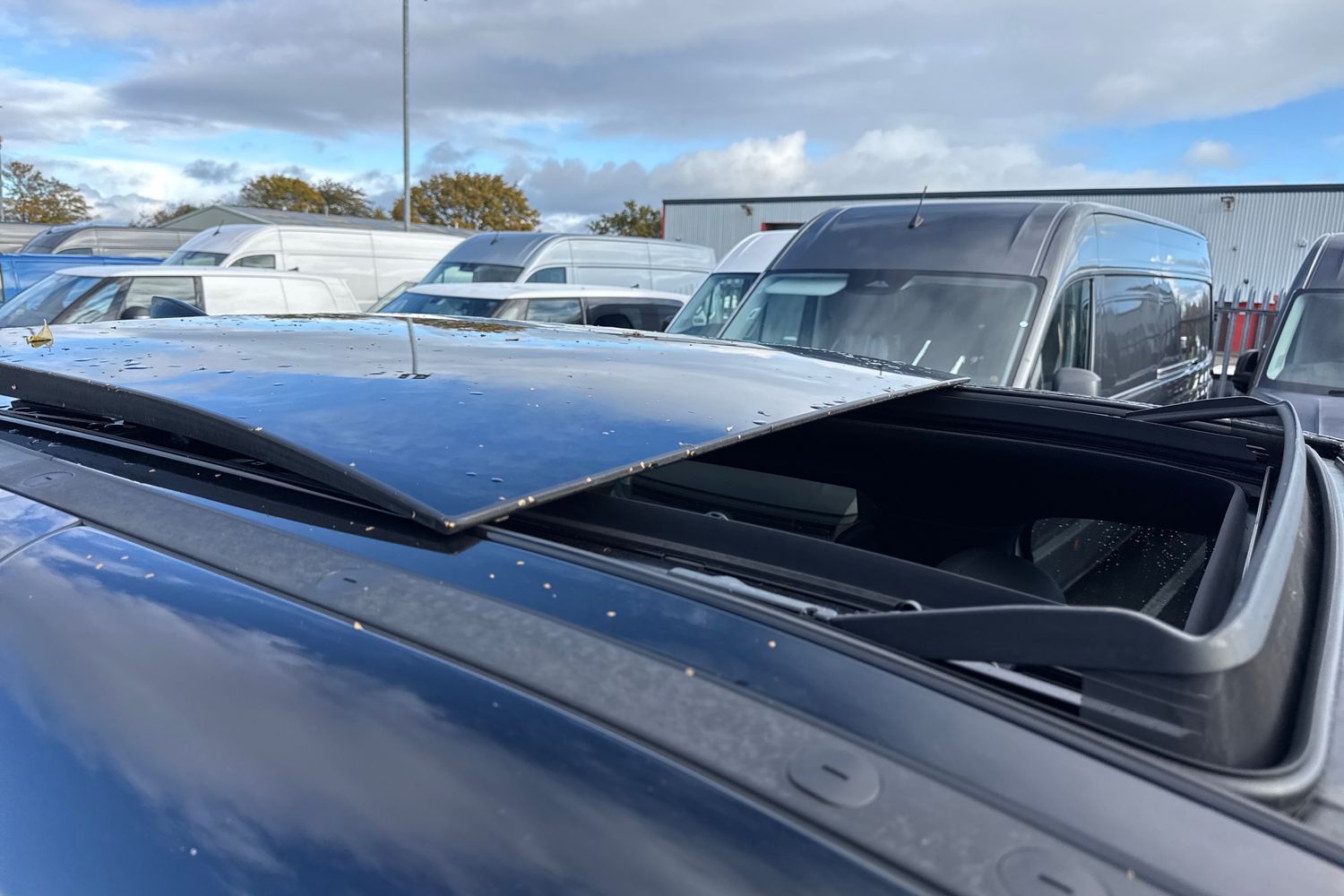 Used Land Rover Defender 90 2023 for sale - 76364499: Photo 51