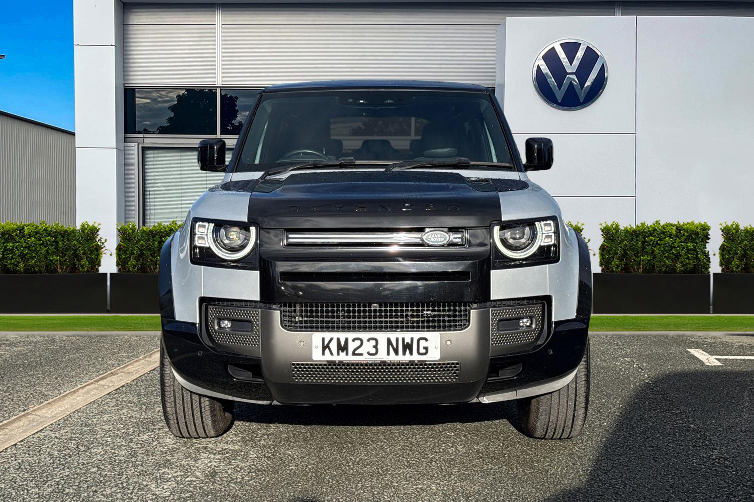 Used Land Rover Defender 90 2023 for sale - 76364499: Photo 6