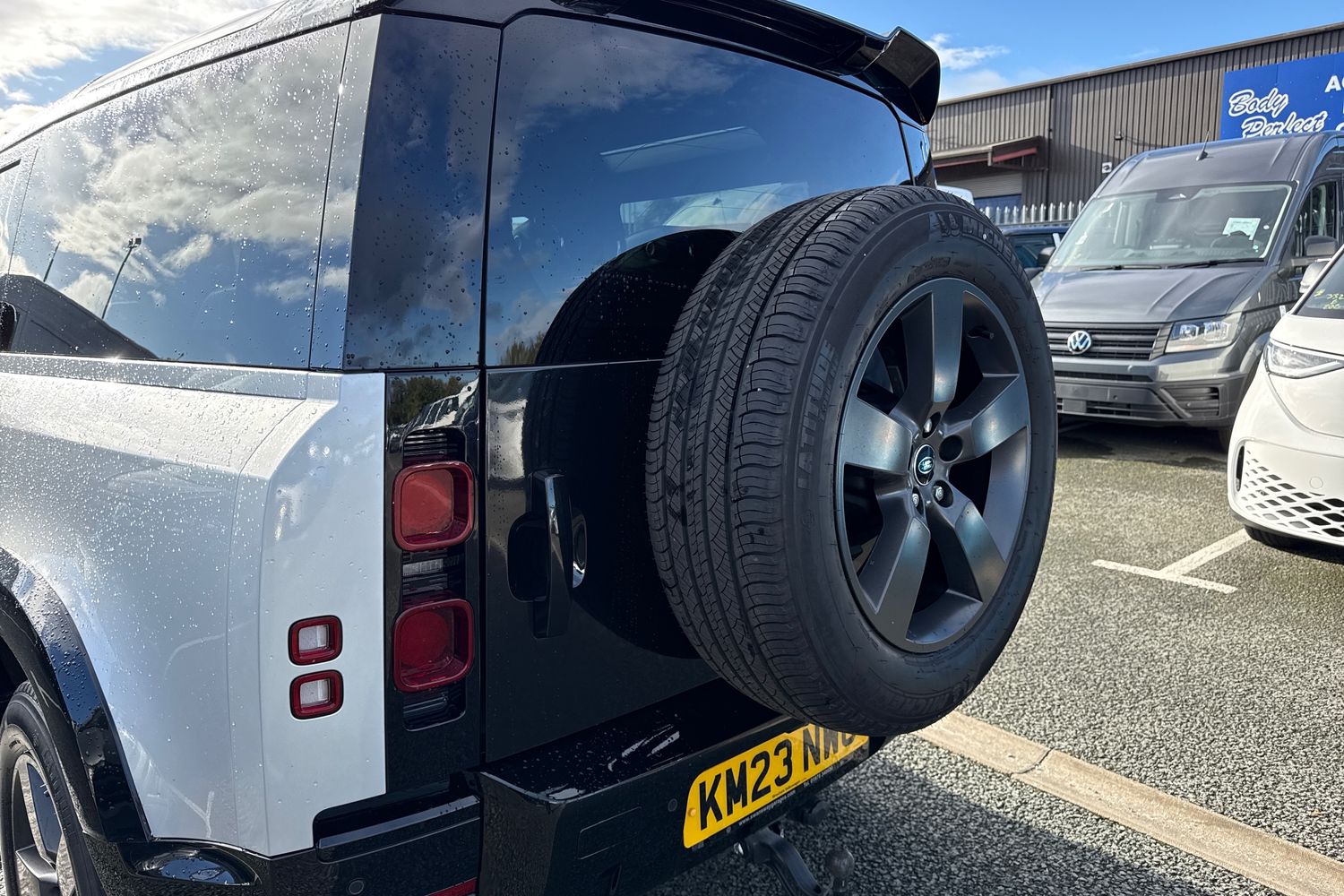 Used Land Rover Defender 90 2023 for sale - 76364499: Photo 8