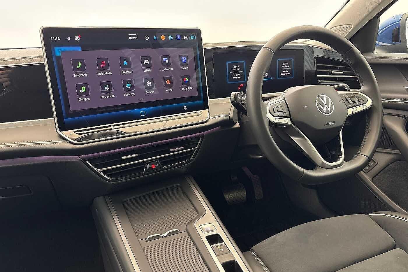 Used Volkswagen Passat 2025 for sale - 76469300: Photo 2