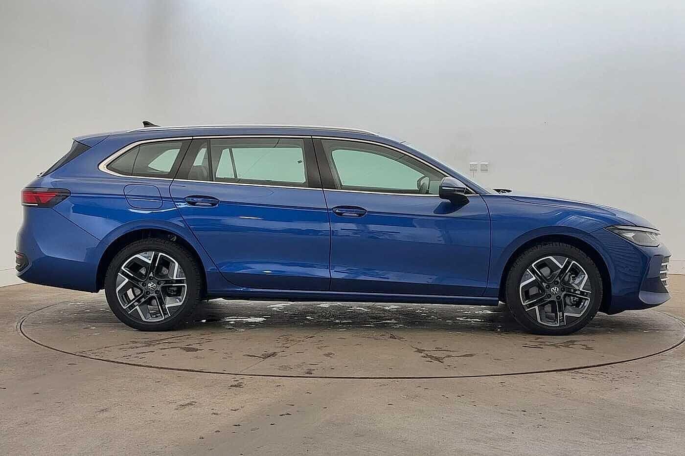 Used Volkswagen Passat 2025 for sale - 76469300: Photo 4