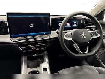 Used Volkswagen Passat 2025 for sale - 76481111: Photo