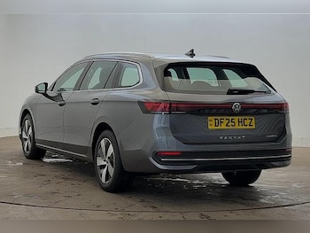 Used Volkswagen Passat 2025 for sale - 76481111: Photo