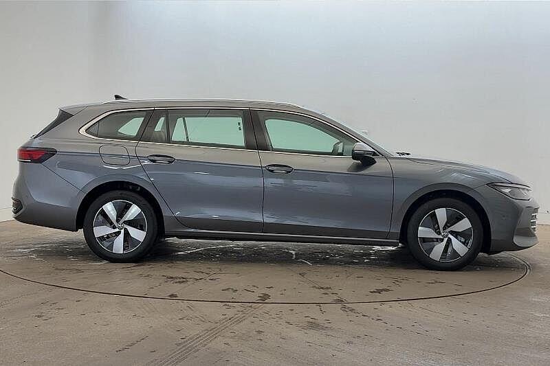 Used Volkswagen Passat 2025 for sale - 76481111: Photo 4