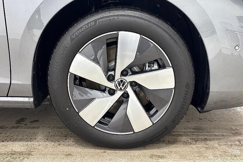 Used Volkswagen Passat 2025 for sale - 76481111: Photo 5