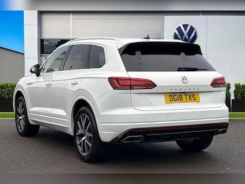 Used Volkswagen Touareg 2018 for sale - 76863292: Photo