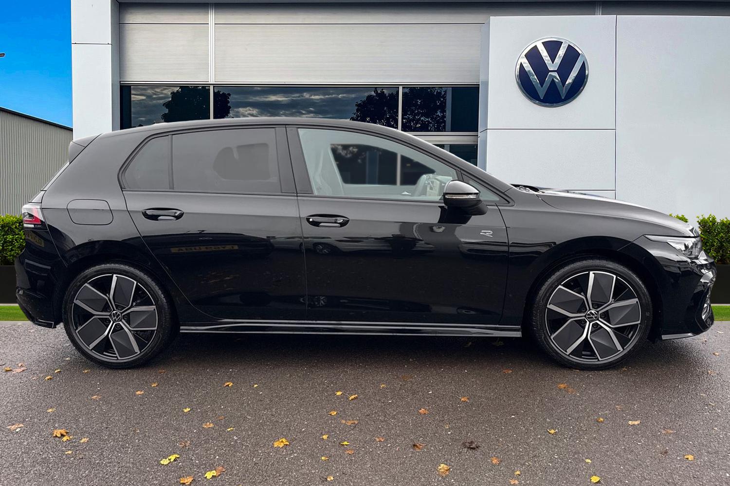 Used Volkswagen Golf 2025 for sale - 76476105: Photo 3