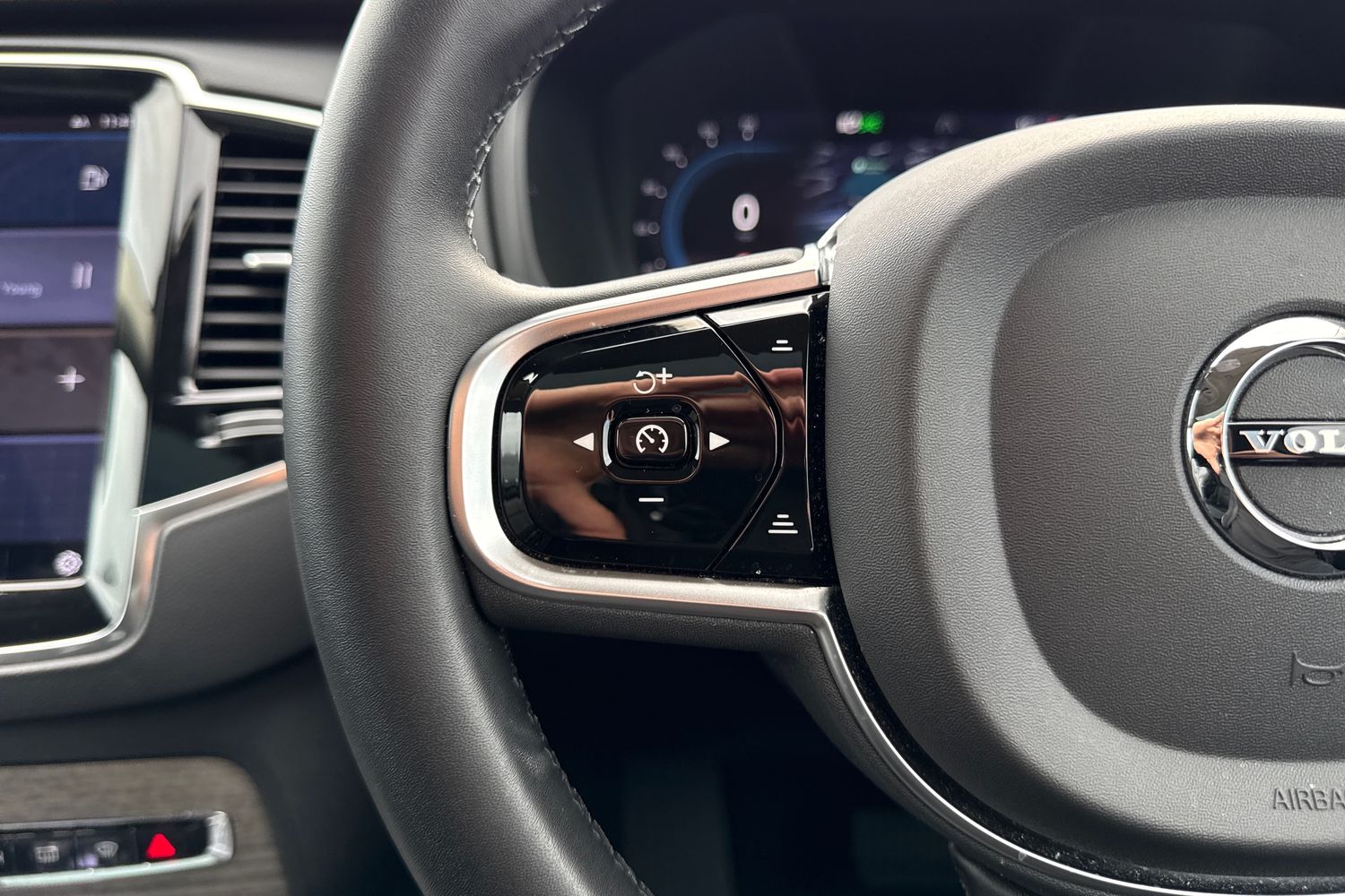 Used Volvo XC90 2023 for sale - 76346591: Photo 48