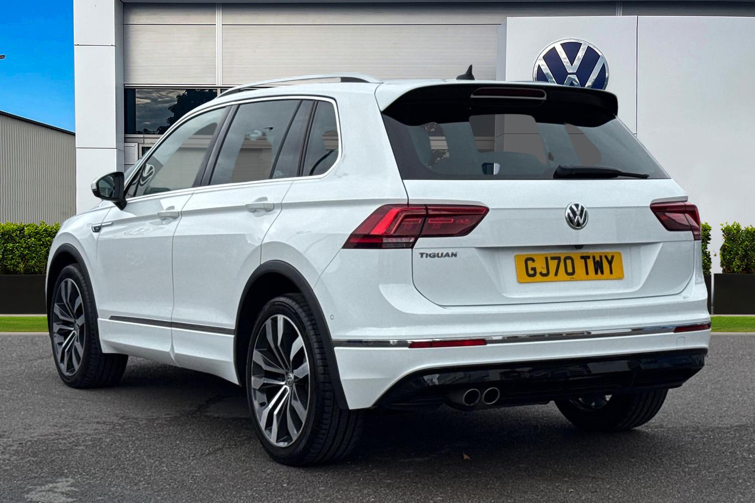Used Volkswagen Tiguan 2020 for sale - 76171122: Photo 2