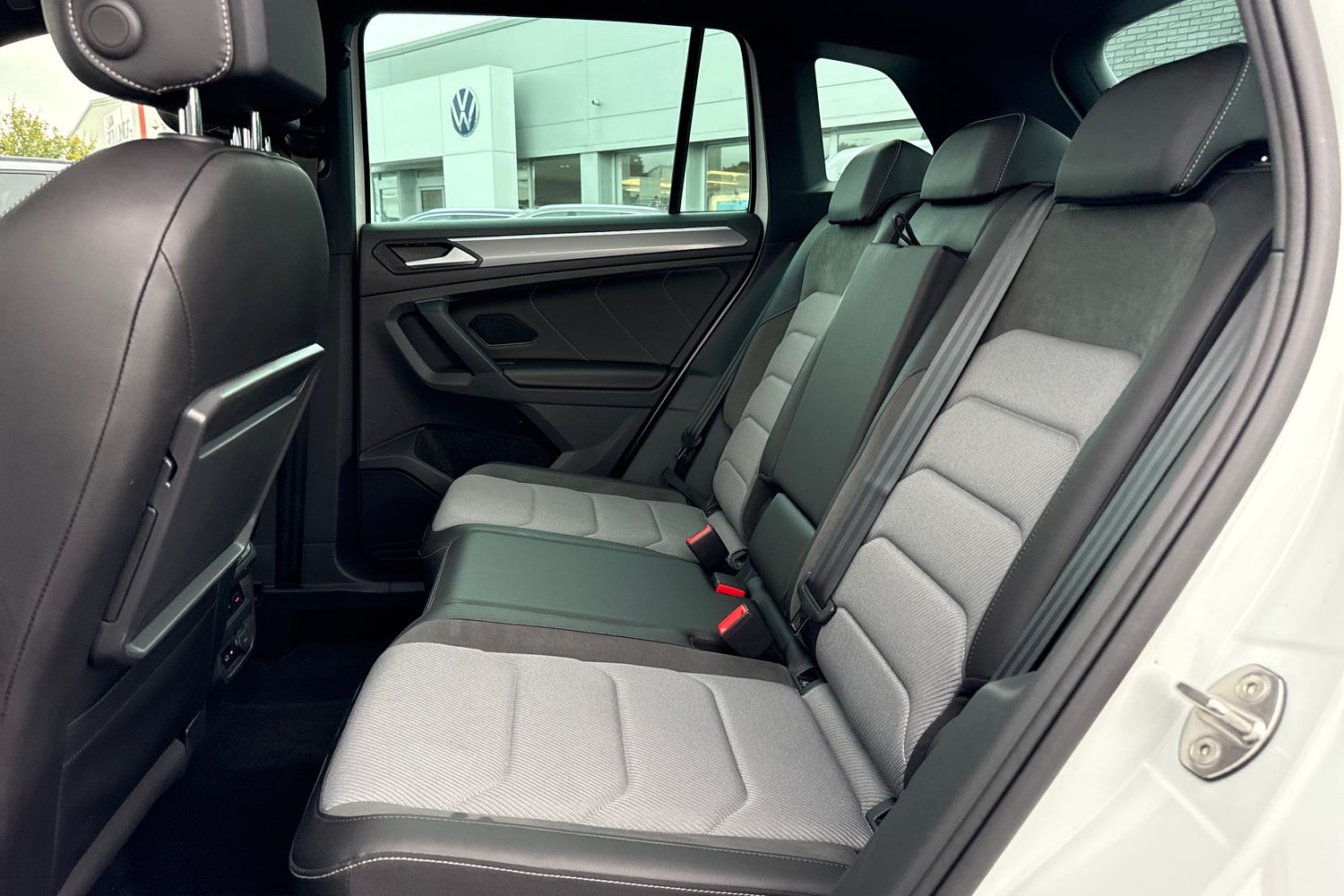 Used Volkswagen Tiguan 2020 for sale - 76171122: Photo 37