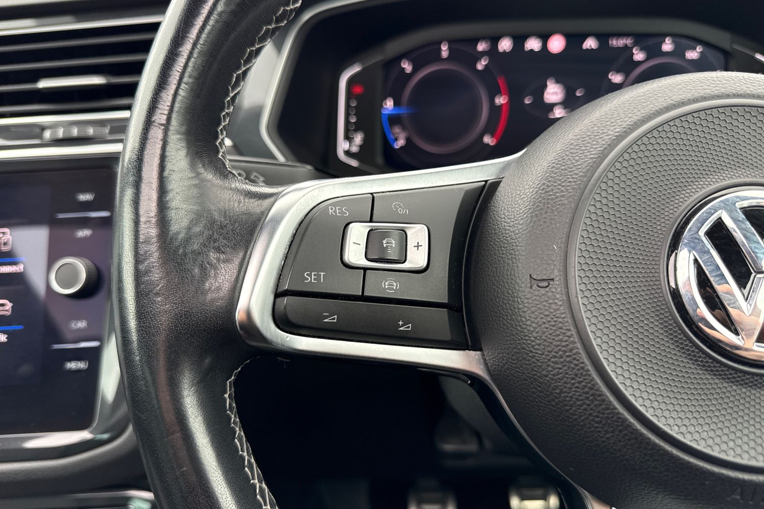 Used Volkswagen Tiguan 2020 for sale - 76171122: Photo 51