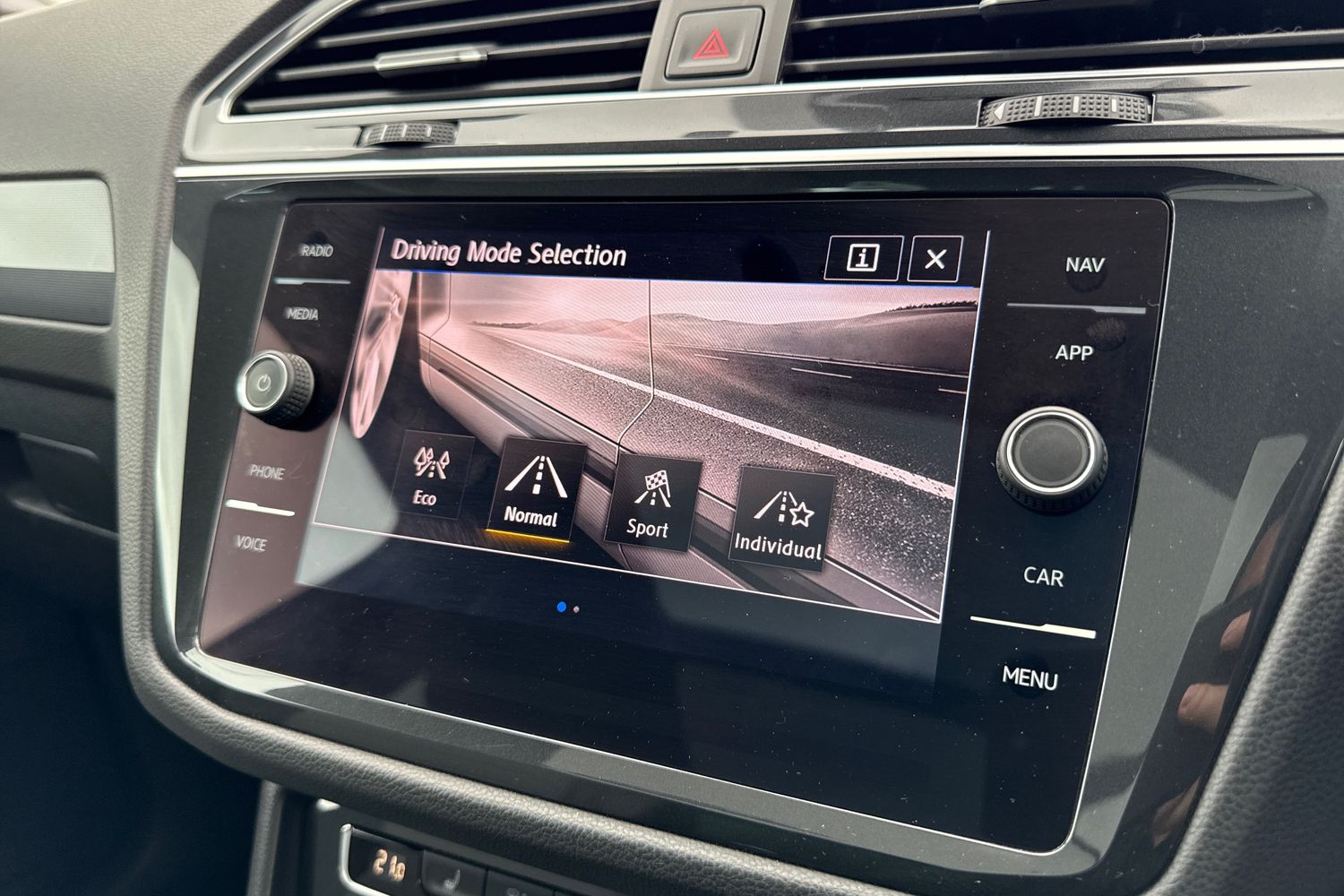 Used Volkswagen Tiguan 2020 for sale - 76171122: Photo 55