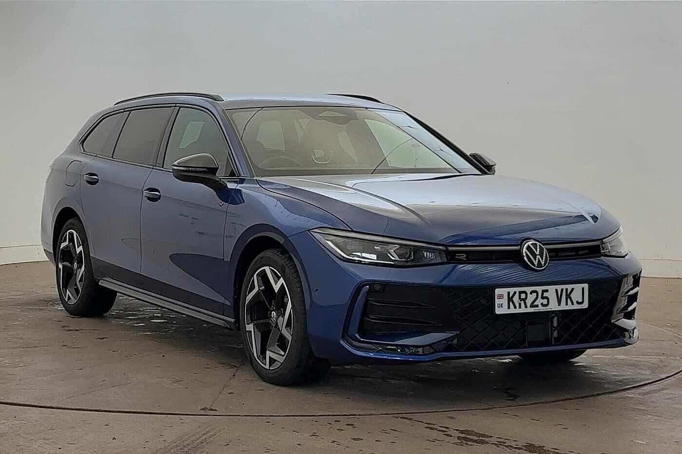 Used Volkswagen Passat 2025 for sale - 76884233: Photo 1