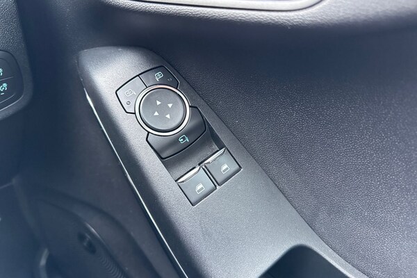 Used Ford Fiesta 2019 for sale - 76330829: Photo 20