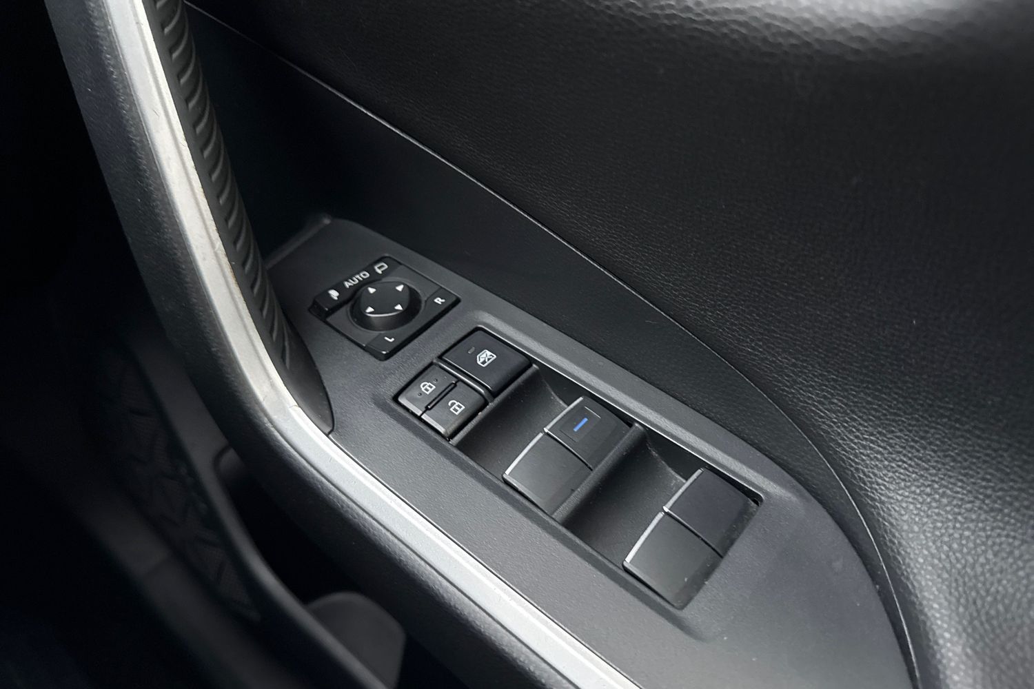 Used Toyota RAV4 2019 for sale - 77044307: Photo 21