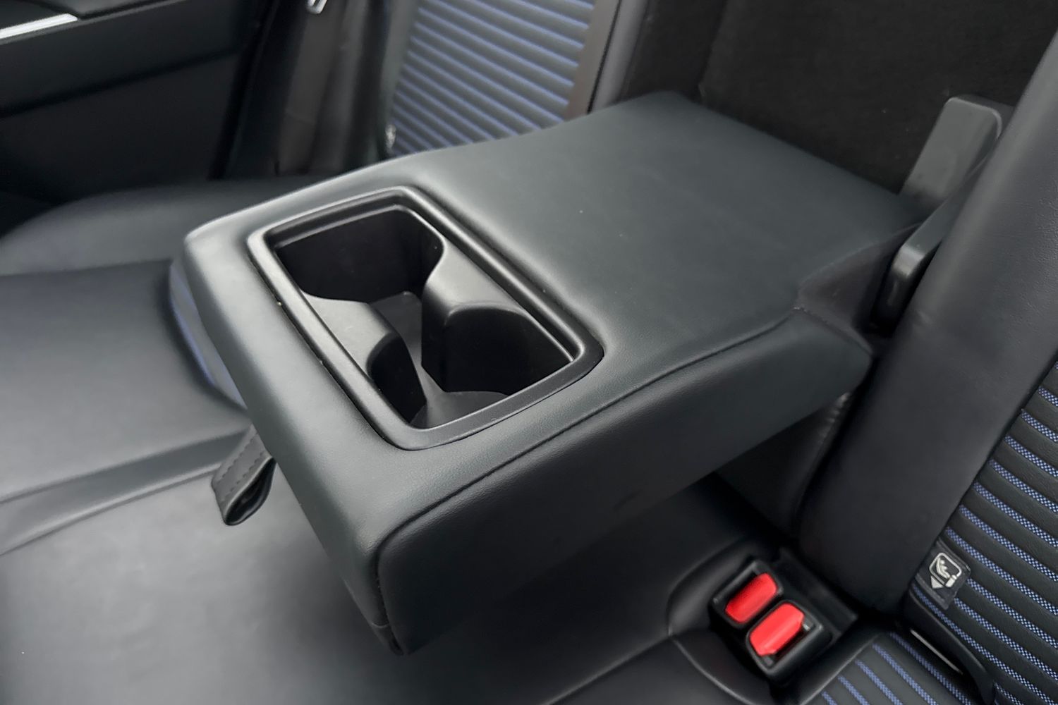 Used Toyota RAV4 2019 for sale - 77044307: Photo 39