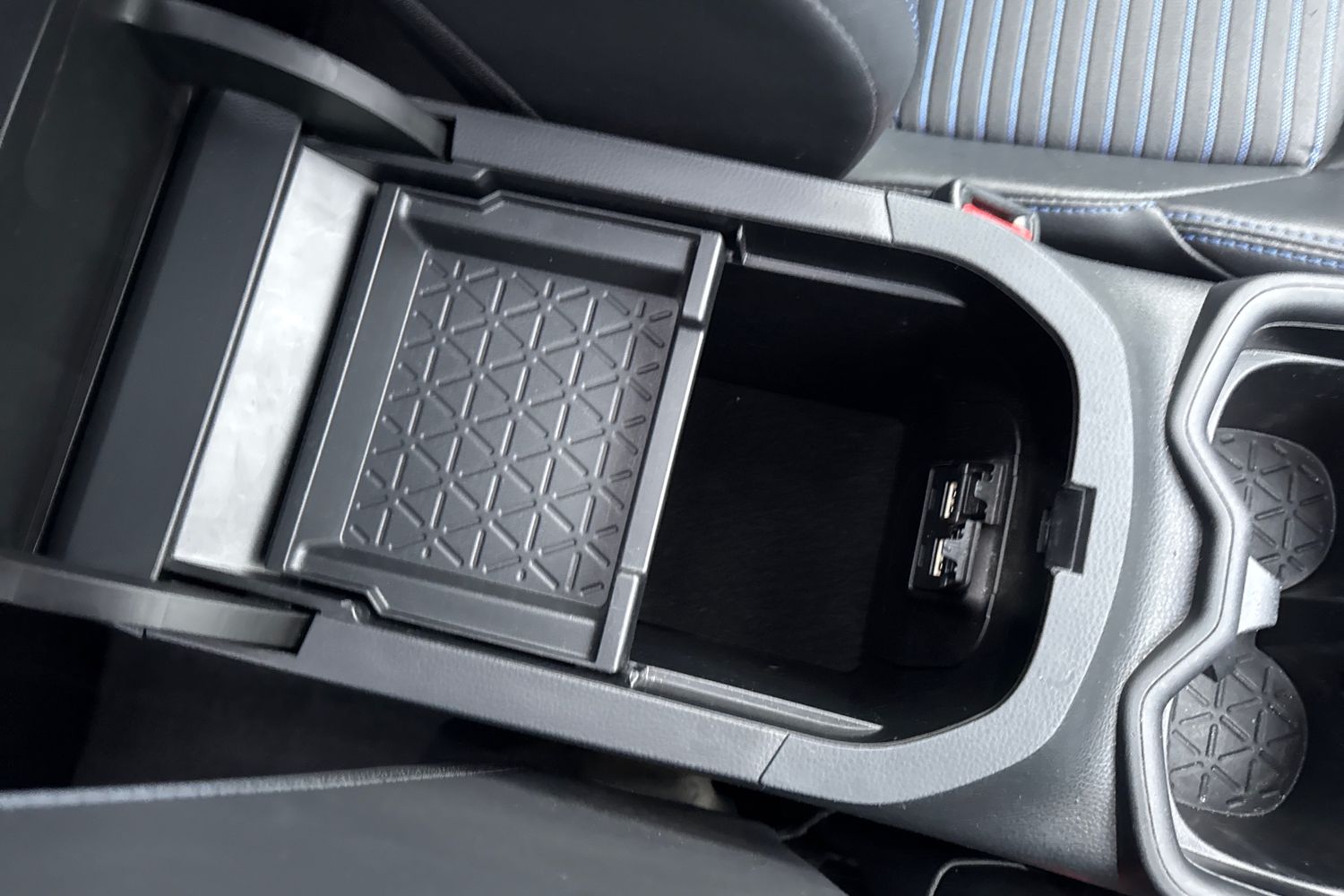 Used Toyota RAV4 2019 for sale - 77044307: Photo 45