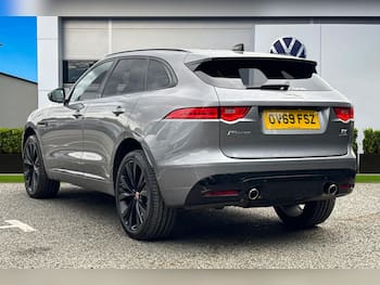 Used Jaguar F-Pace 2019 for sale - 79724551: Photo