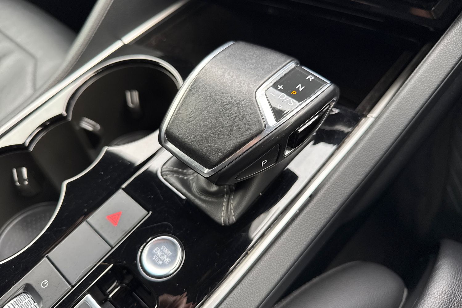 Used Volkswagen Touareg 2018 for sale - 76685776: Photo 23