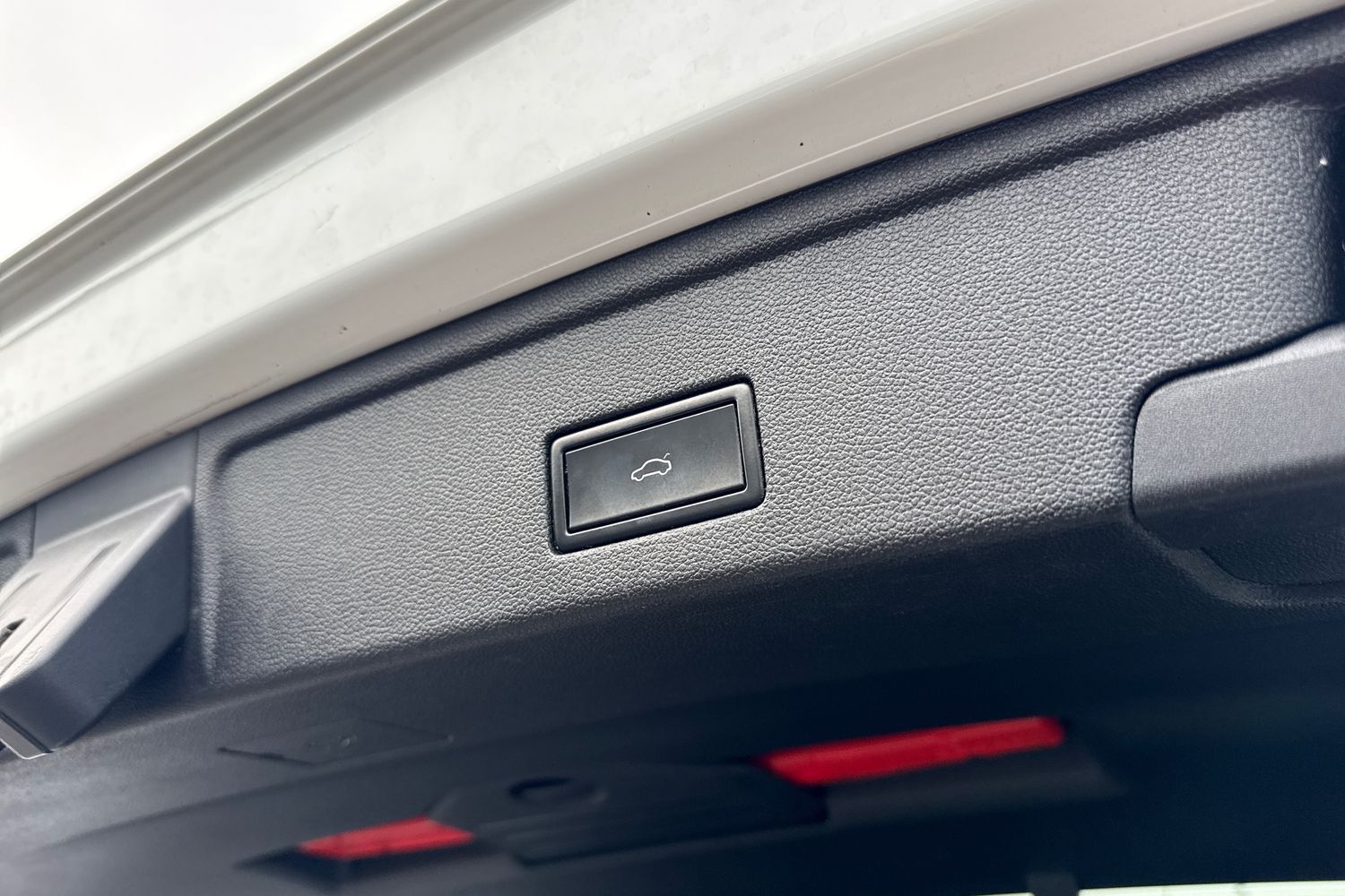 Used Volkswagen Touareg 2018 for sale - 76685776: Photo 28