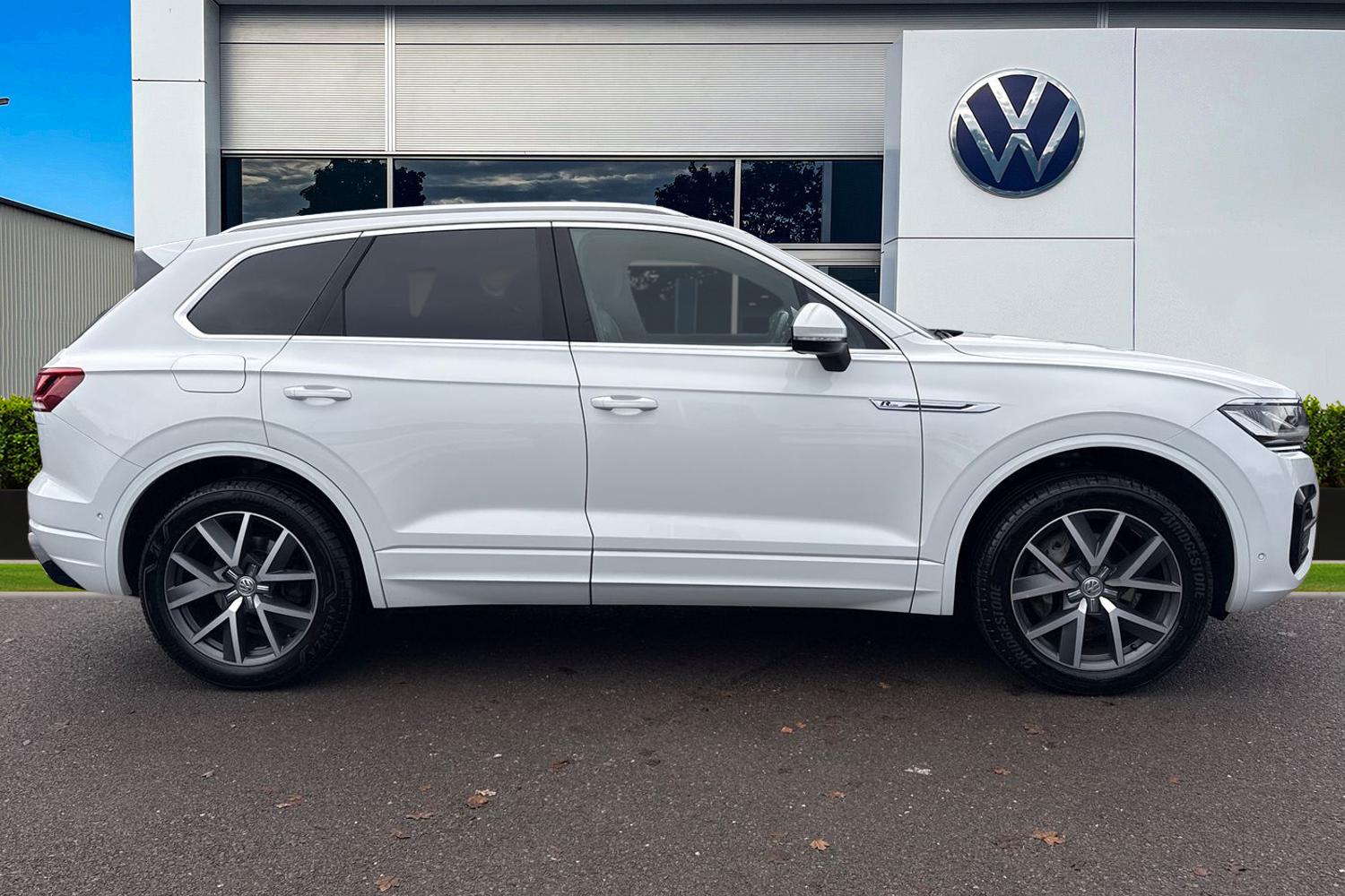 Used Volkswagen Touareg 2018 for sale - 76685776: Photo 3