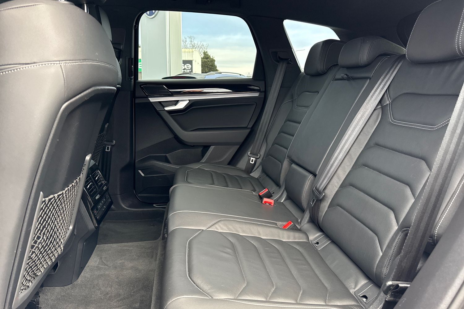 Used Volkswagen Touareg 2018 for sale - 76685776: Photo 36