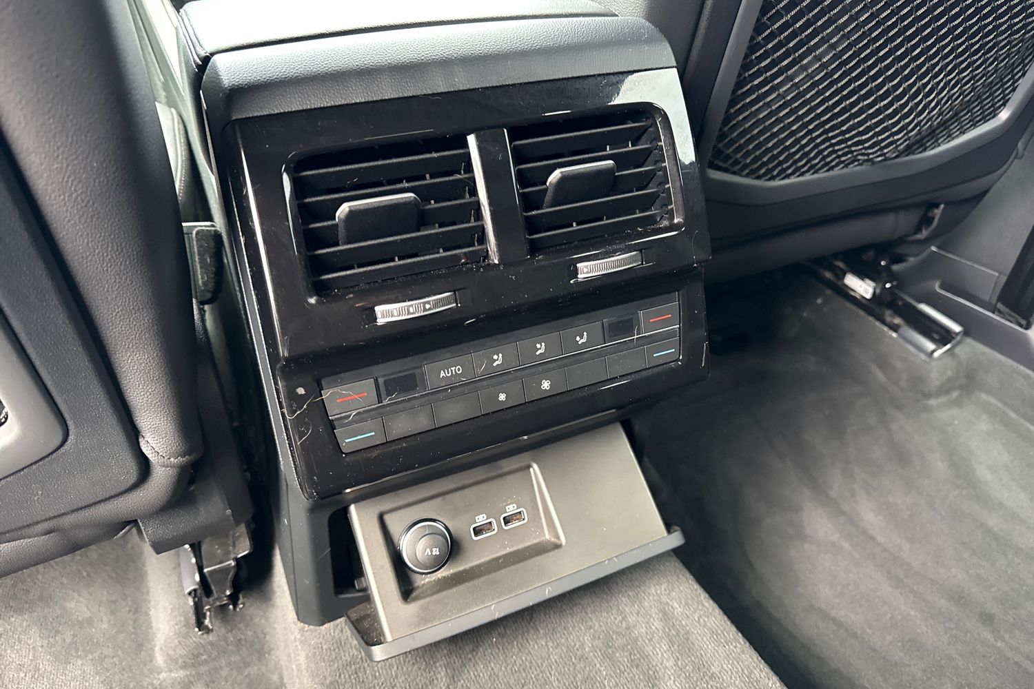 Used Volkswagen Touareg 2018 for sale - 76685776: Photo 38