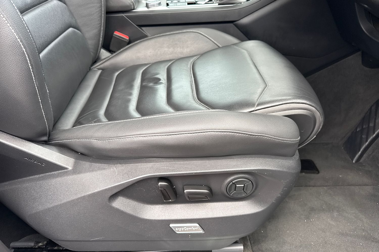 Used Volkswagen Touareg 2018 for sale - 76685776: Photo 42