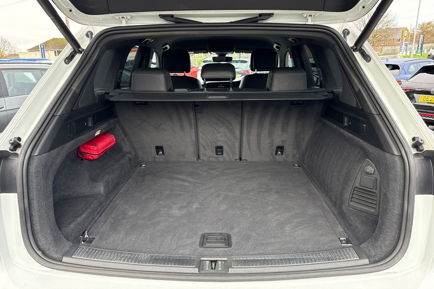 Used Volkswagen Touareg 2018 for sale - 76685776: Photo 7