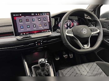 Used Volkswagen Golf 2025 for sale - 77963400: Photo