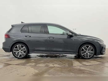 Used Volkswagen Golf 2025 for sale - 77963400: Photo