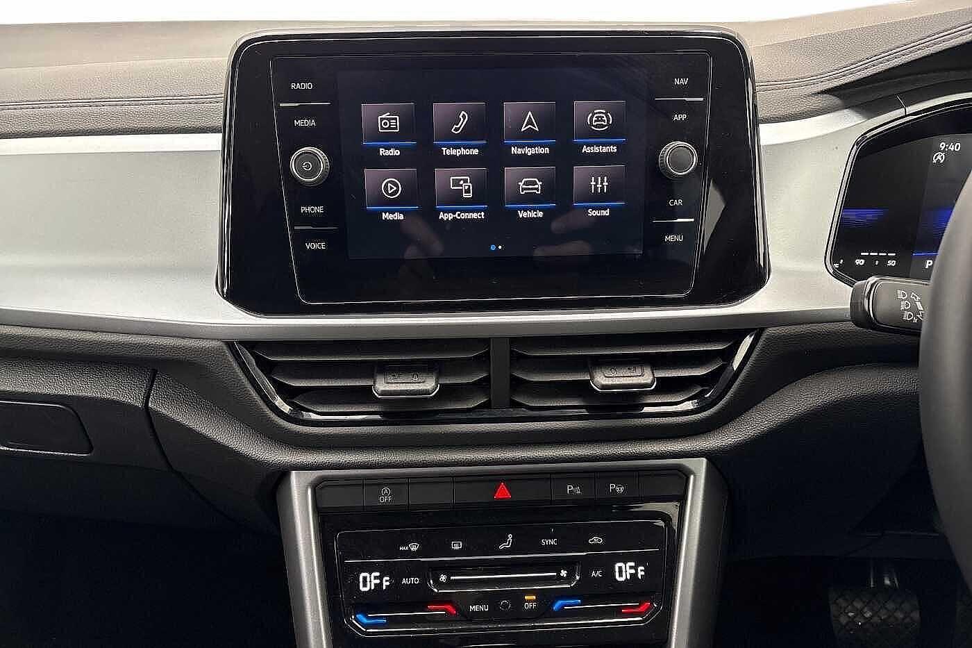 Used Volkswagen T-Roc 2025 for sale - 77680169: Photo 12