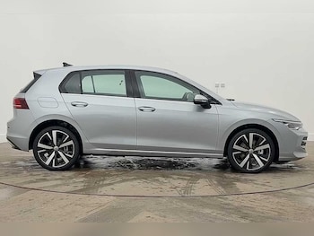 Used Volkswagen Golf 2025 for sale - 77764546: Photo