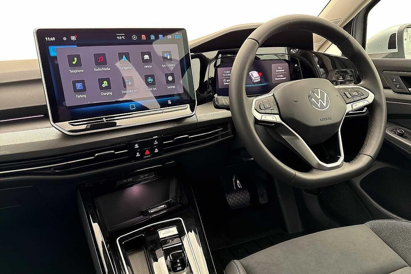 Used Volkswagen Golf 2025 for sale - 77161410: Photo 2