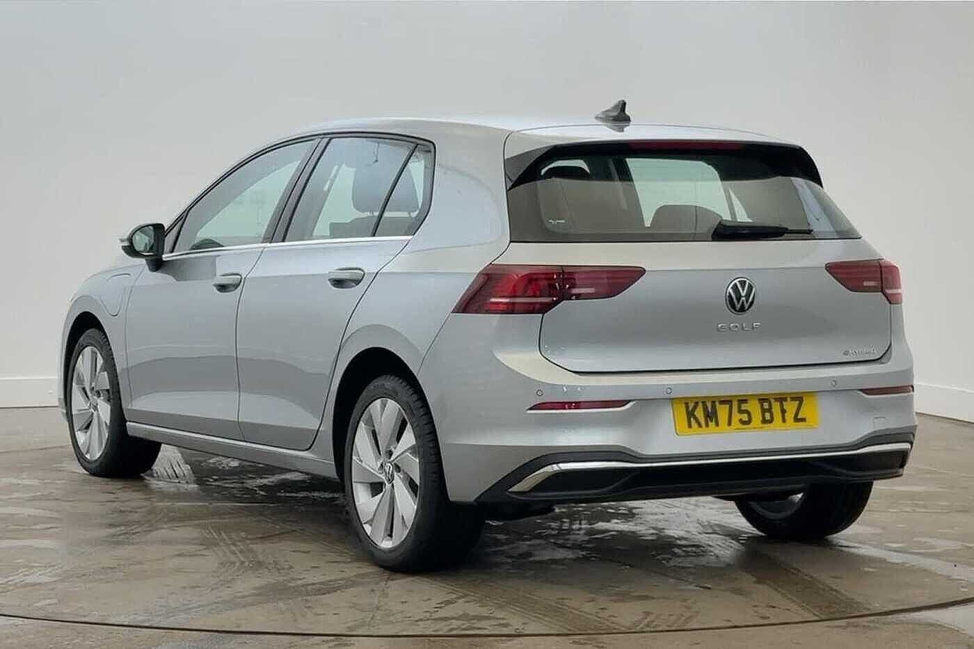 Used Volkswagen Golf 2025 for sale - 77161410: Photo 3