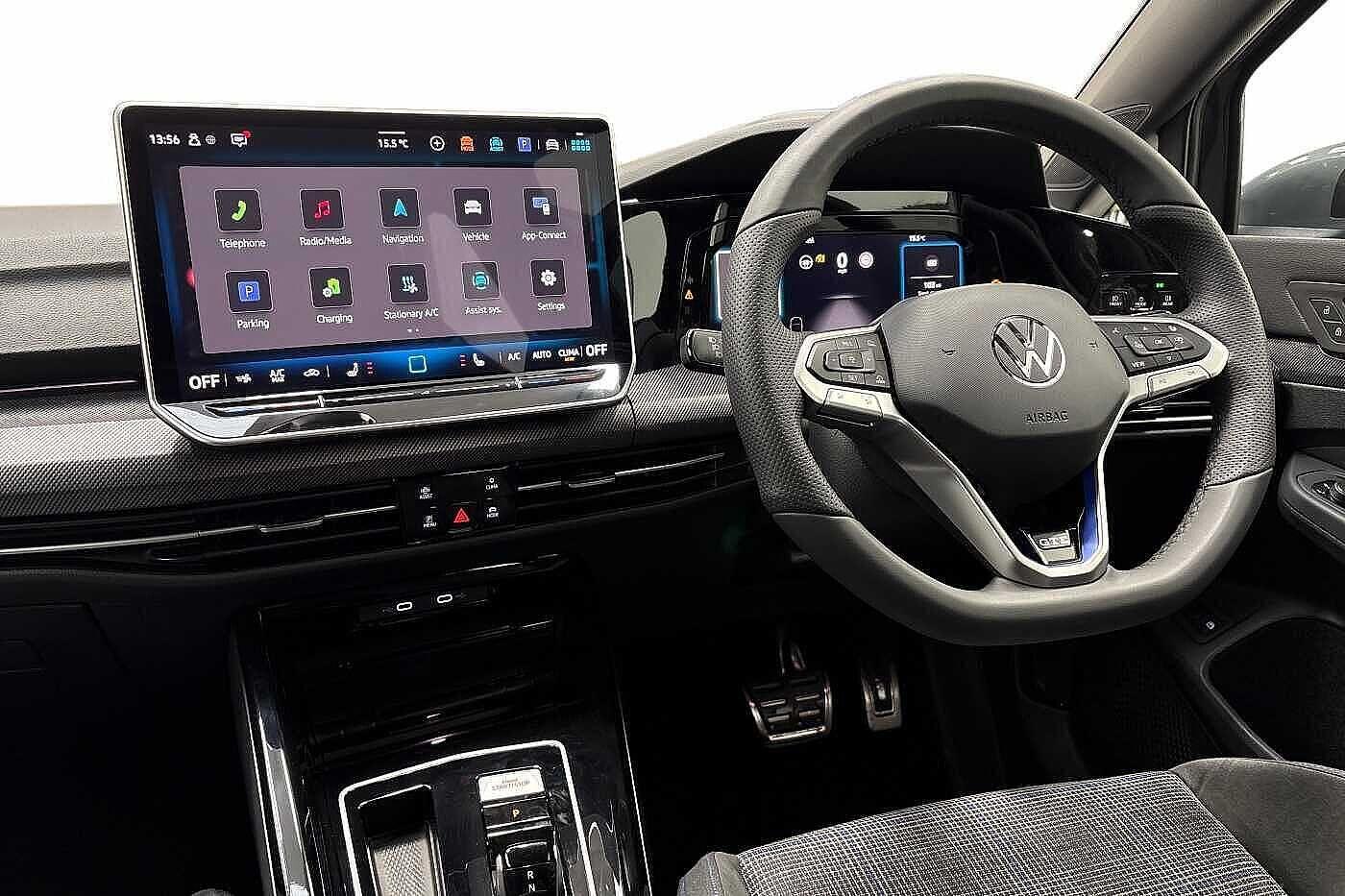 Used Volkswagen Golf 2025 for sale - 76617117: Photo 2