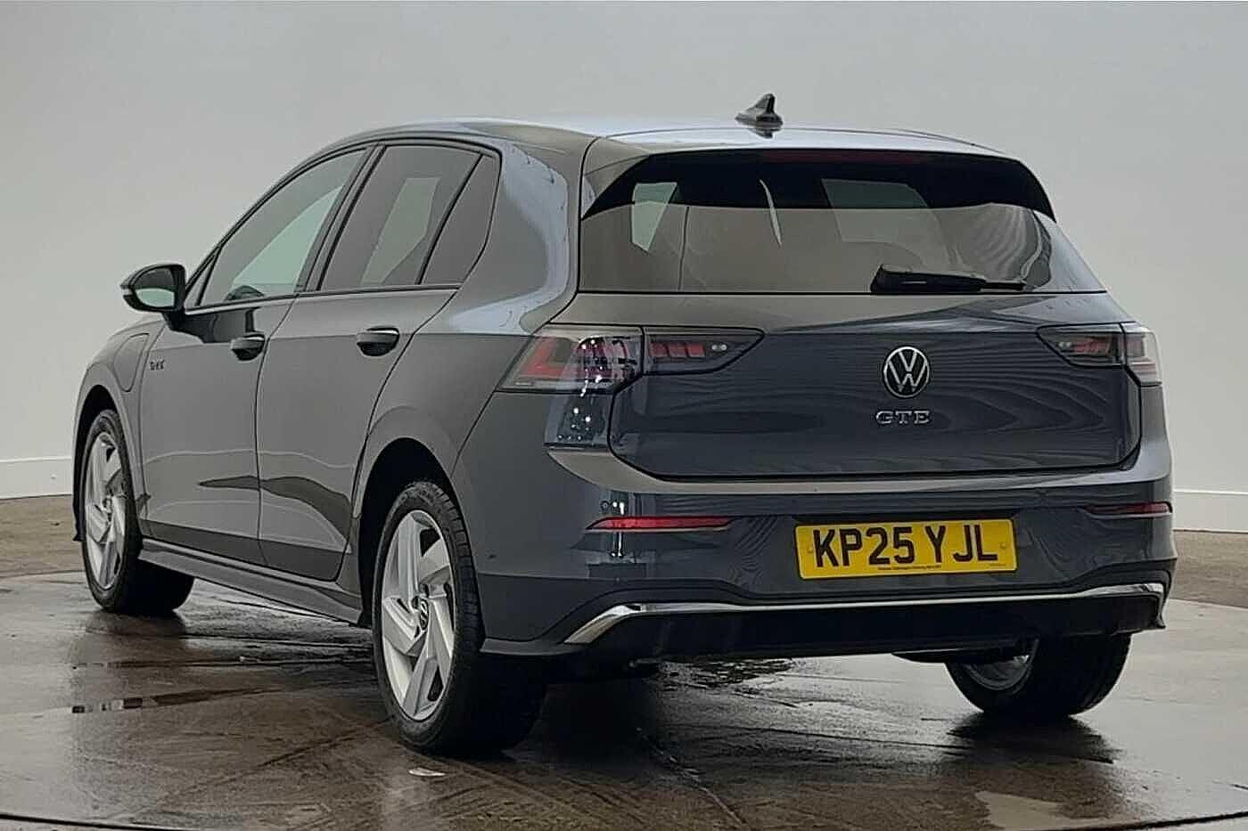 Used Volkswagen Golf 2025 for sale - 76617117: Photo 3