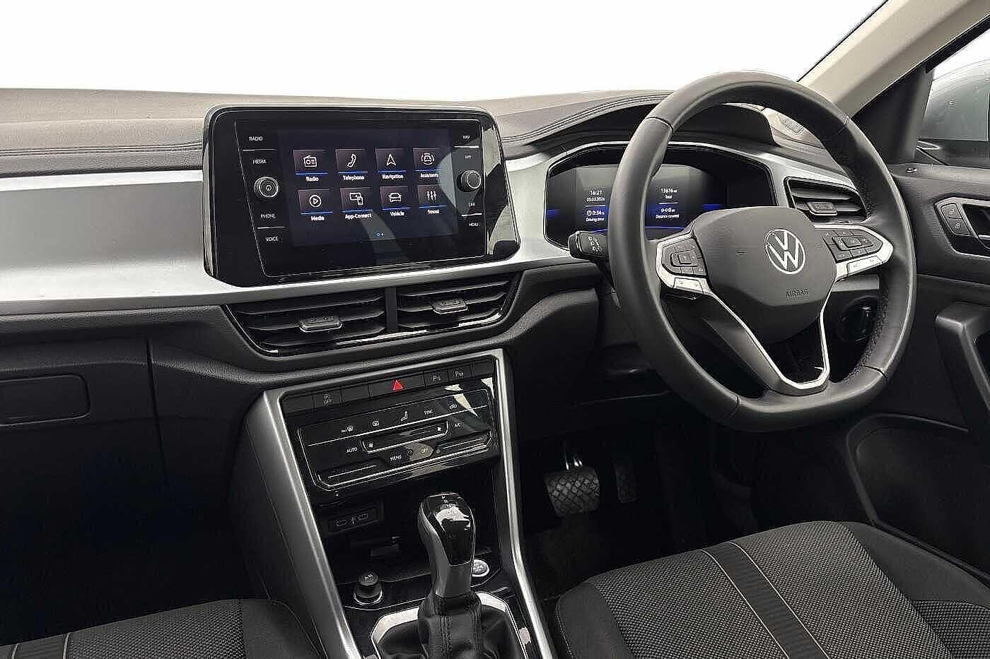 Used Volkswagen T-Roc 2025 for sale - 77798466: Photo 2