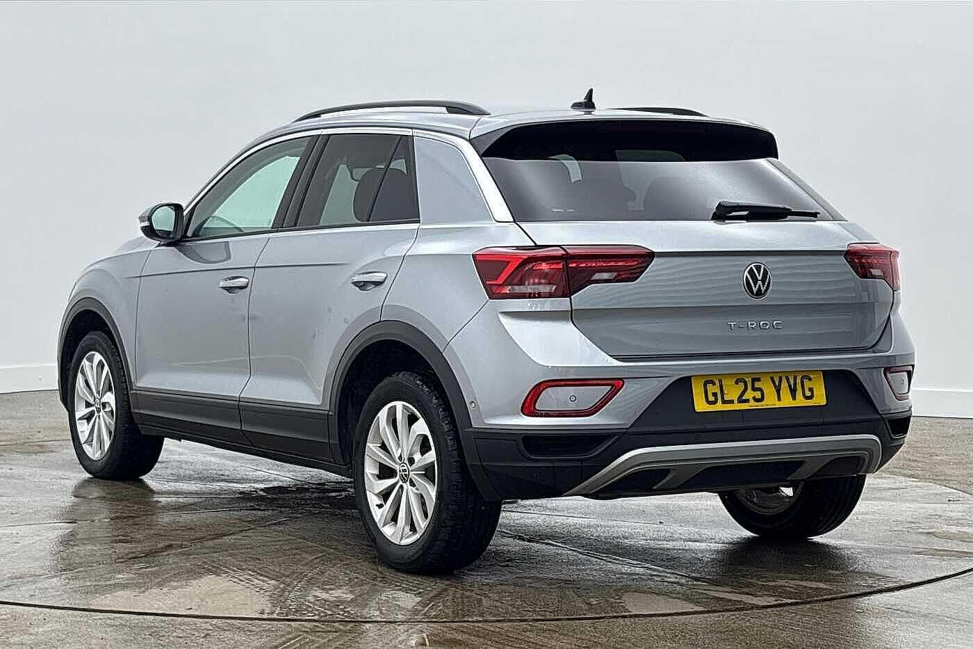 Used Volkswagen T-Roc 2025 for sale - 77798466: Photo 3