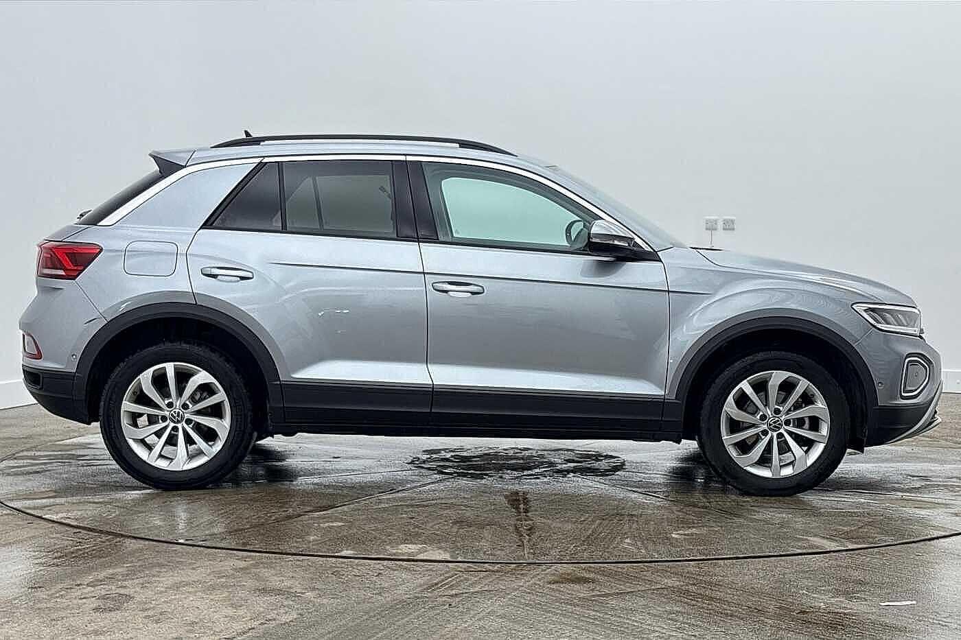Used Volkswagen T-Roc 2025 for sale - 77798466: Photo 4