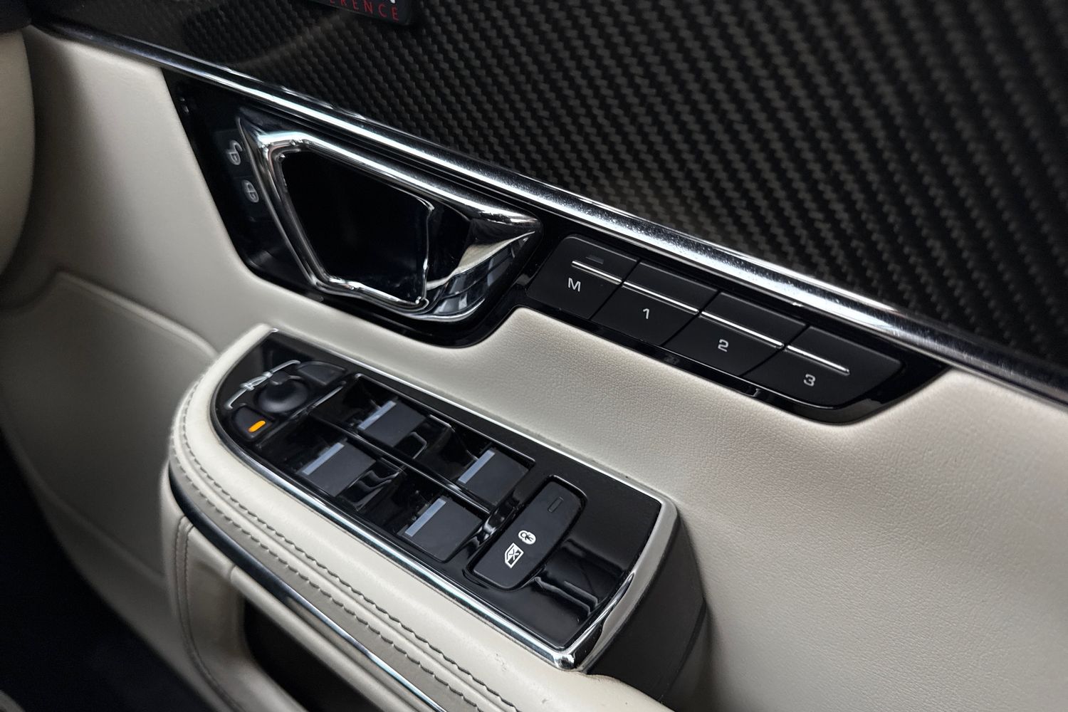 Used Jaguar XJ 2017 for sale - 77076813: Photo 21