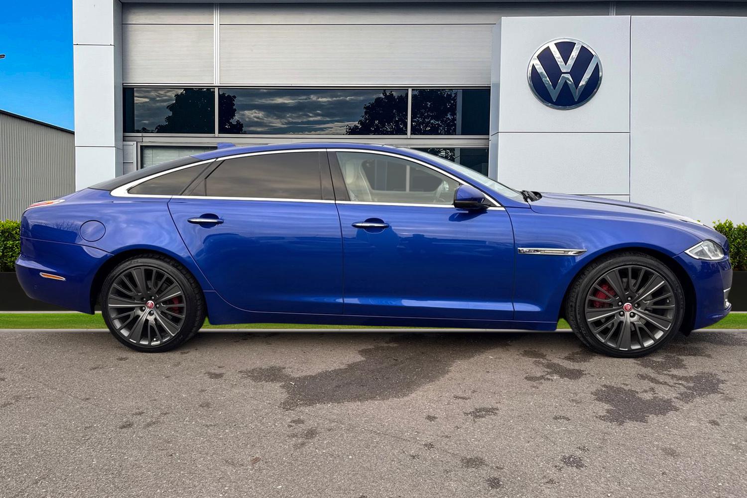 Used Jaguar XJ 2017 for sale - 77076813: Photo 3