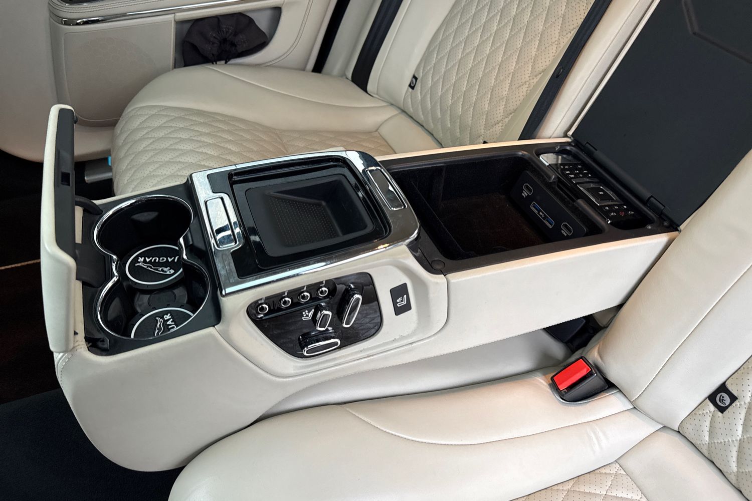 Used Jaguar XJ 2017 for sale - 77076813: Photo 38